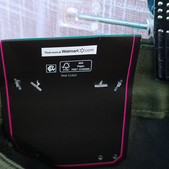 Women's clam diggers - Picture 3 of 3